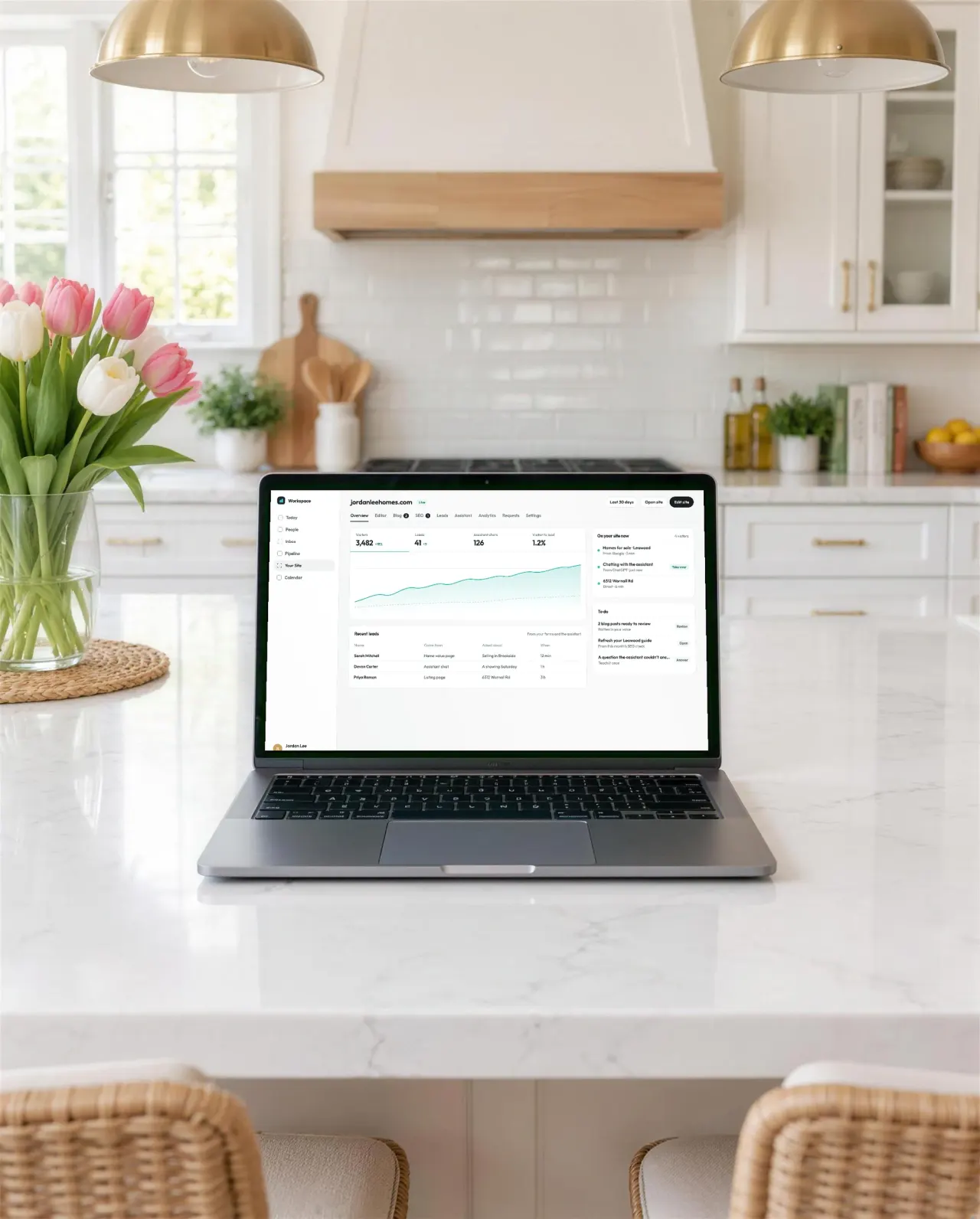 Site Manager’s overview, on a laptop in a kitchen